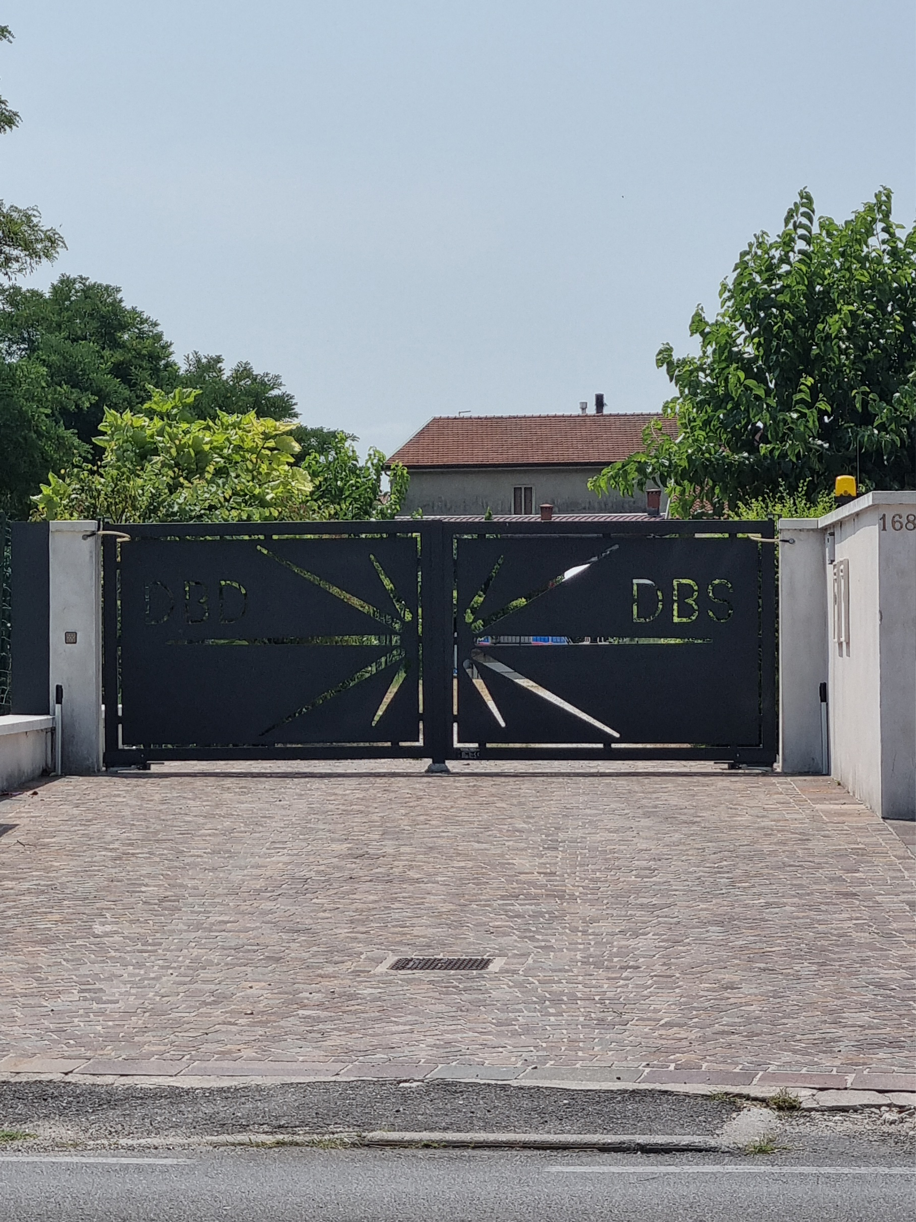 Porte e cancelli su misura e personalizzate a Verona