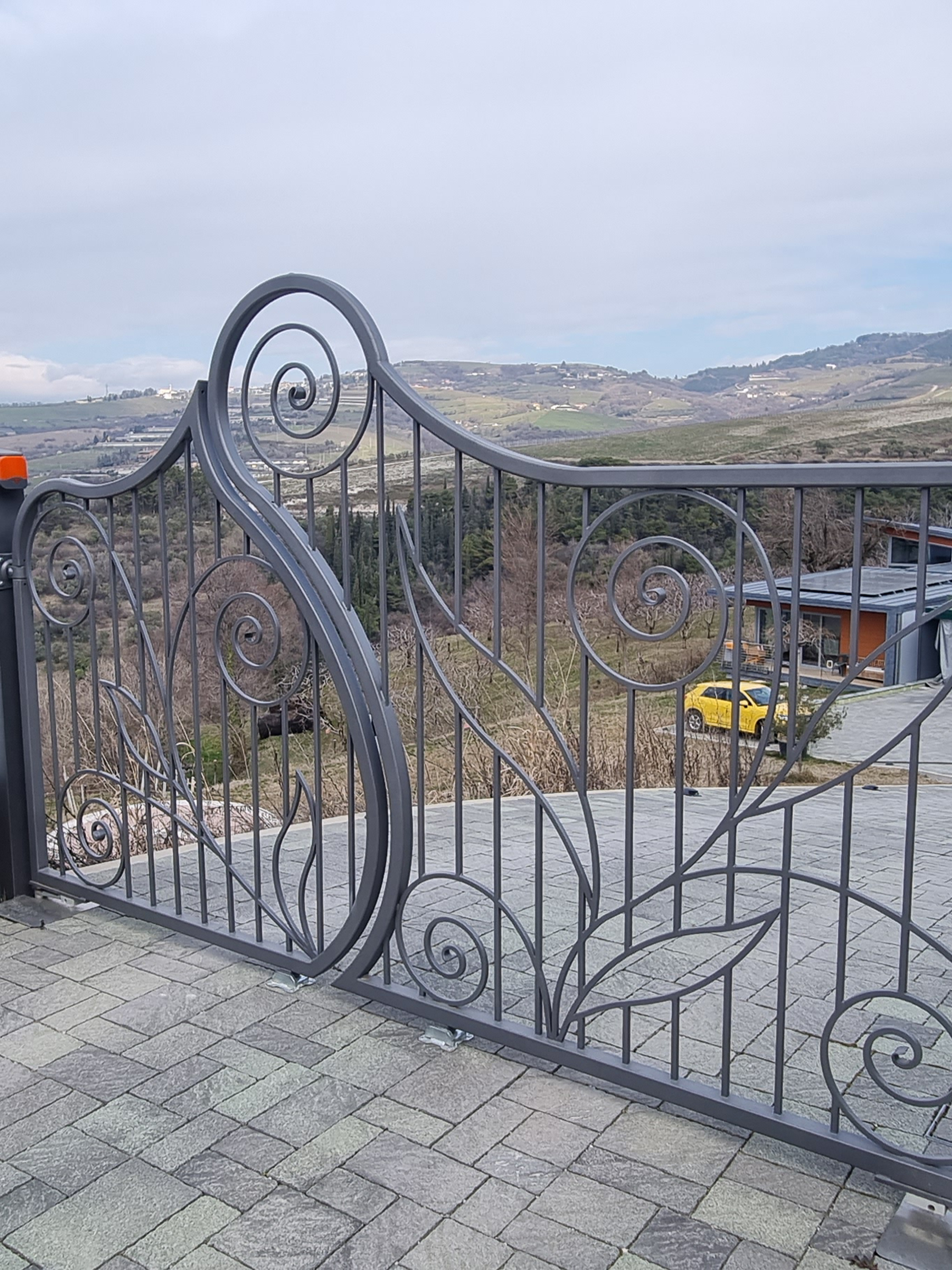 Porte e cancelli su misura e personalizzate a Verona